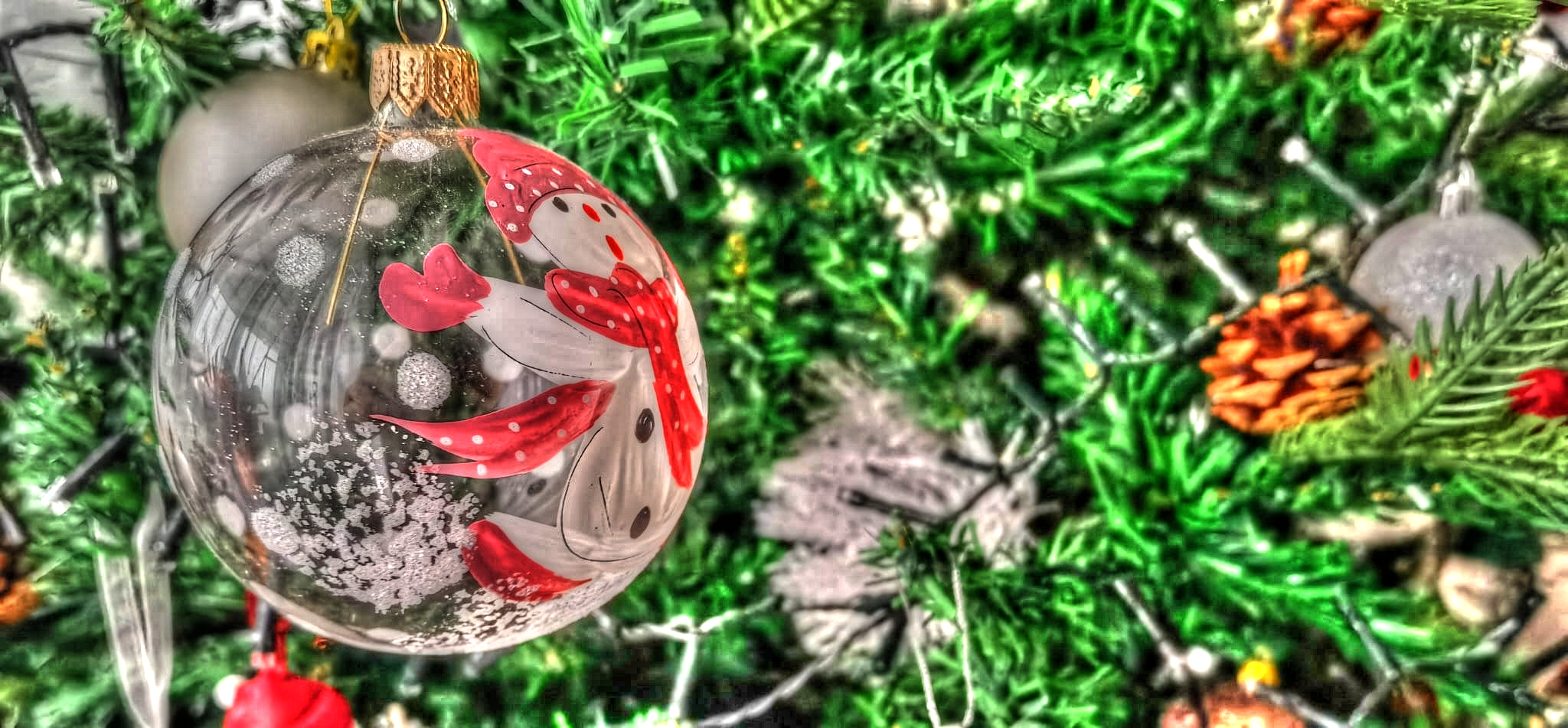 La mulți ani cu sănătate! Crăciun în tihnă! Sărbători fericite!