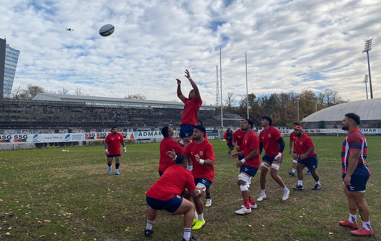 ROMÂNIA / INFRASTRUCTURĂ: De râsul lumii! Fiindcă n-au avut loc pe „Arc”, Tonga și Canada s-au antrenat pe stadionul „Florea Dumitrache”