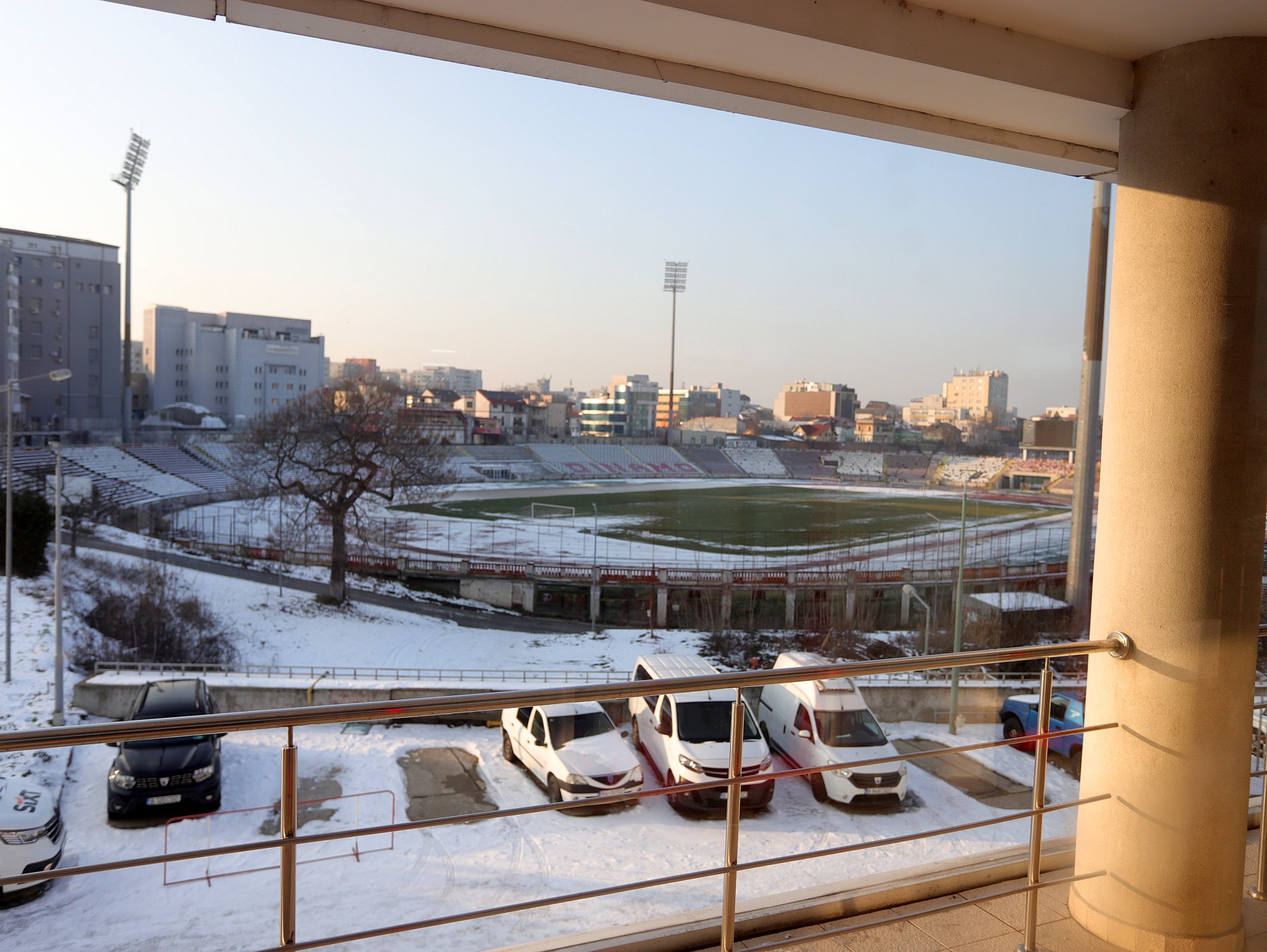ROMÂNIA / INFRASTRUCTURĂ: A început demolarea stadionului Dinamo. Oare se va juca și rugby pe noua arenă?