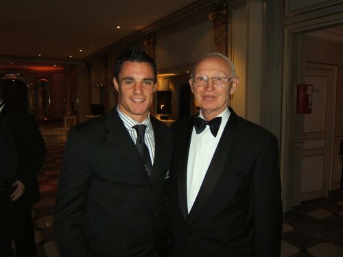 Viorel Morariu si neozeelandezul Daniel Carter, jucatorul anului