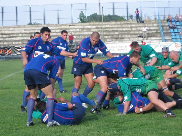 Lupta apriga pentru balon
