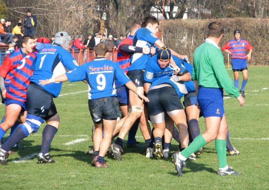 Lupta apriga pentru balon